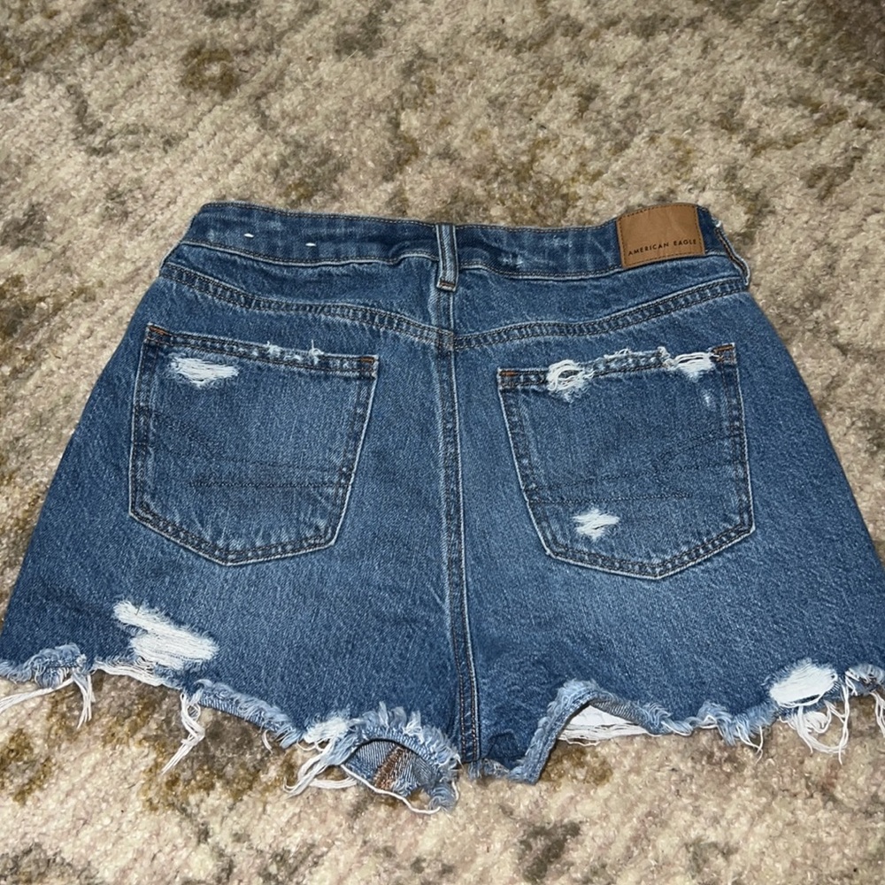 AE Mom Short - Picture 2 of 2